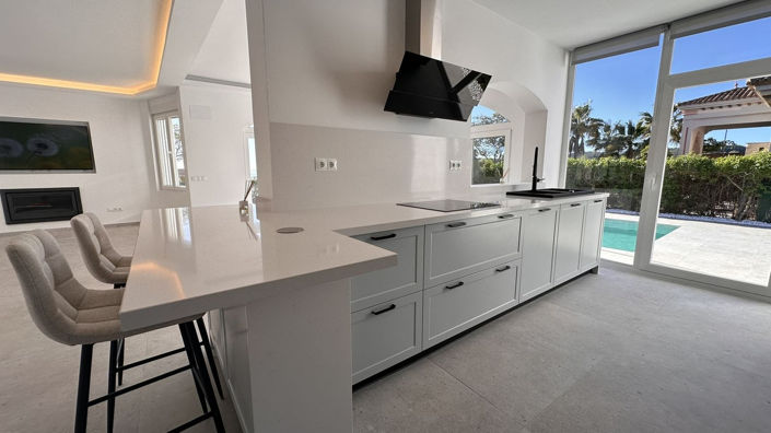 Image No.17-4 Bed Villa for sale