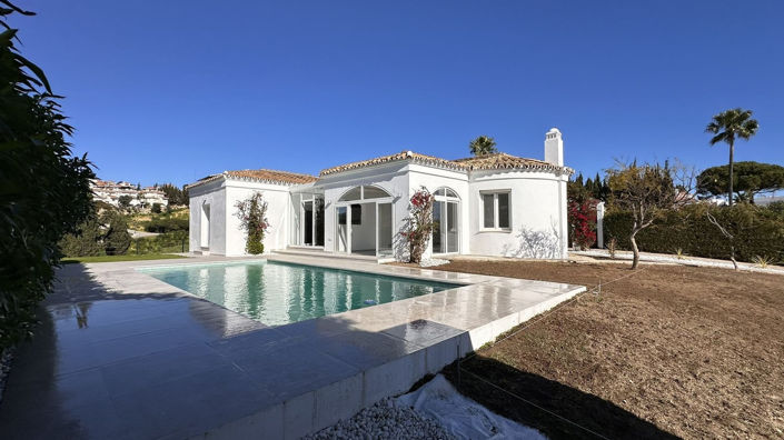 Image No.2-4 Bed Villa for sale