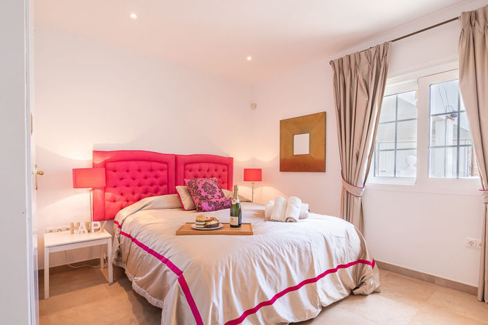 Image No.25-6 Bed Villa for sale