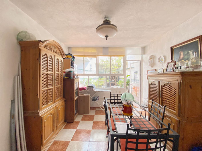 Image No.12-7 Bed Townhouse for sale