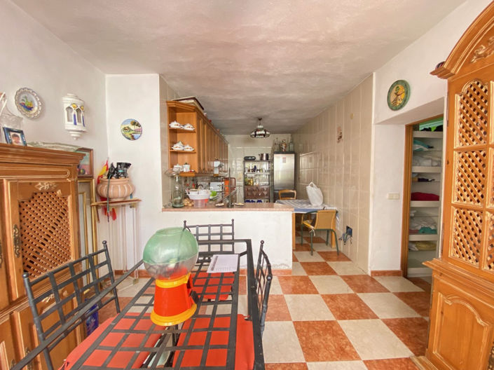 Image No.15-7 Bed Townhouse for sale