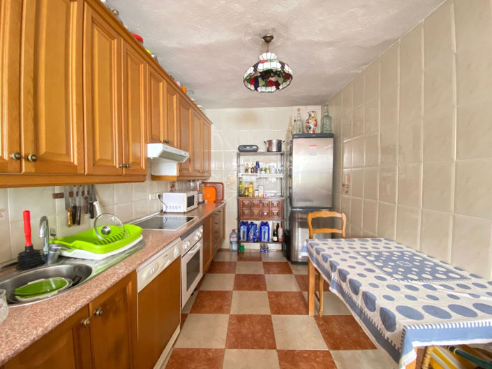 Image No.16-7 Bed Townhouse for sale