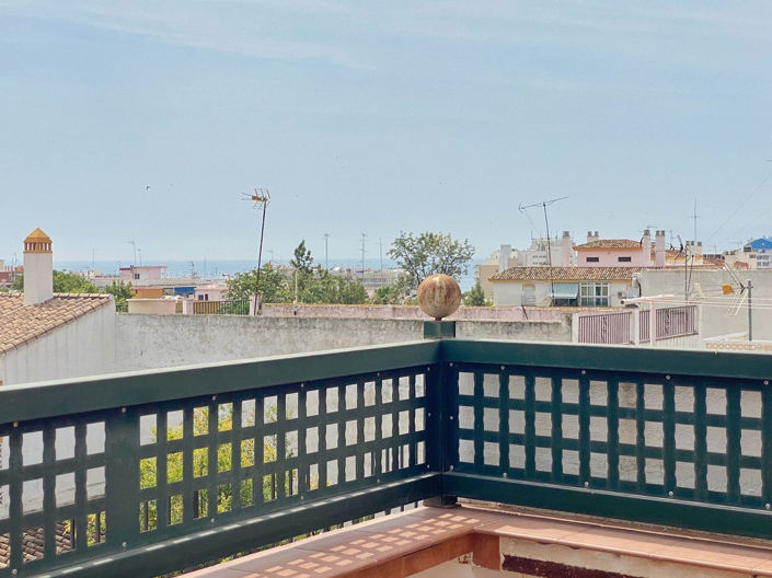 Image No.7-7 Bed Townhouse for sale