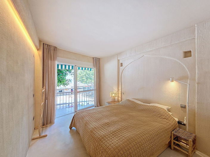 Image No.18-2 Bed Apartment for sale