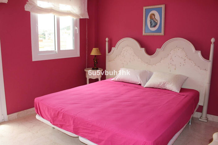 Image No.25-3 Bed Apartment for sale