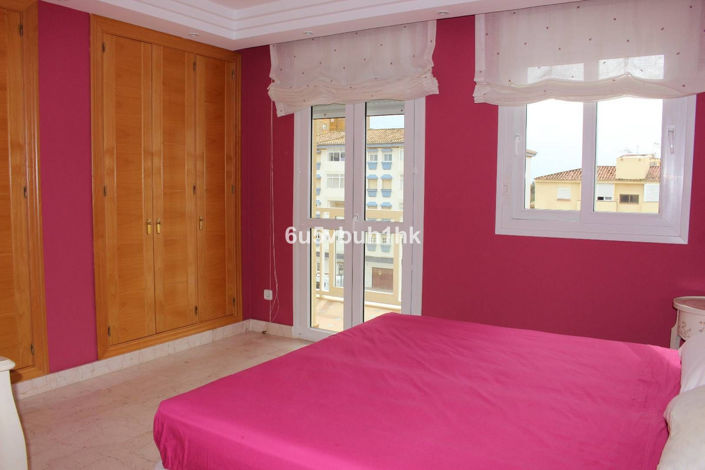 Image No.27-3 Bed Apartment for sale