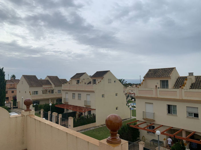 Image No.1-4 Bed Townhouse for sale