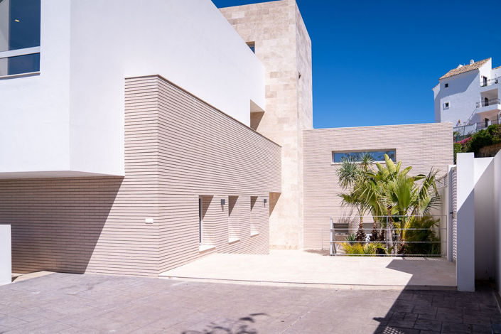 Image No.19-6 Bed Villa for sale