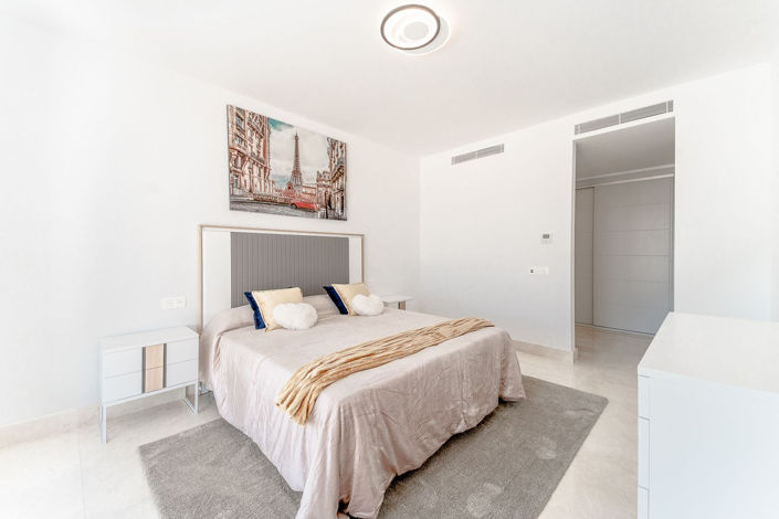 Image No.30-6 Bed Villa for sale