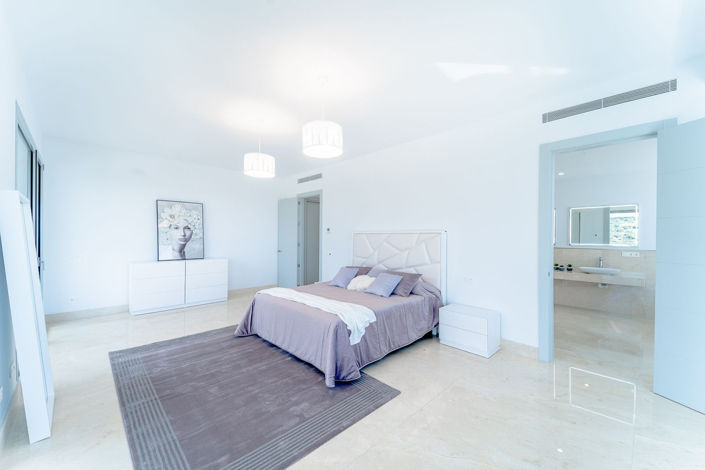 Image No.37-6 Bed Villa for sale