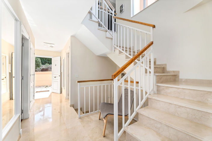 Image No.9-4 Bed Villa for sale