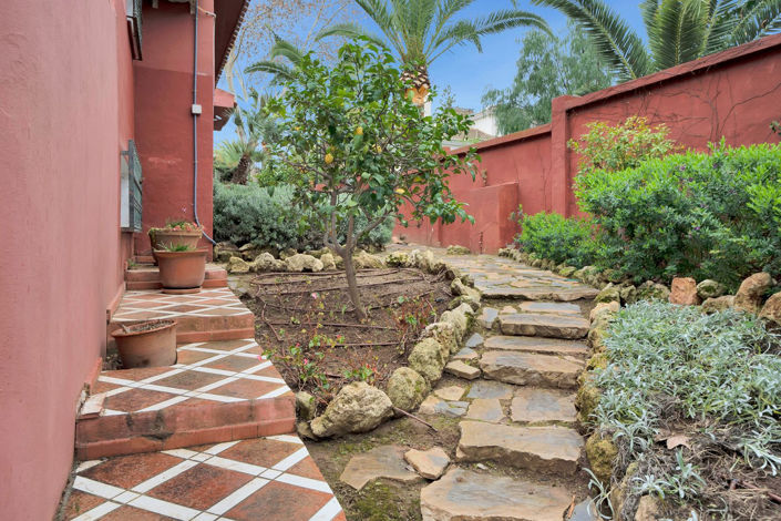 Image No.6-6 Bed Villa for sale