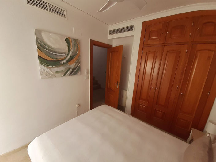 Image No.23-3 Bed Townhouse for sale