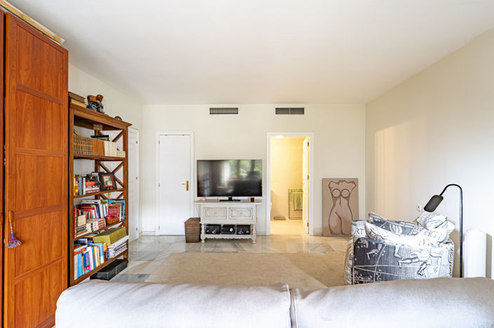 Image No.17-2 Bed Apartment for sale