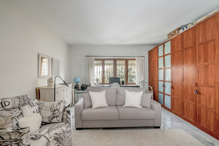 Image No.24-2 Bed Apartment for sale