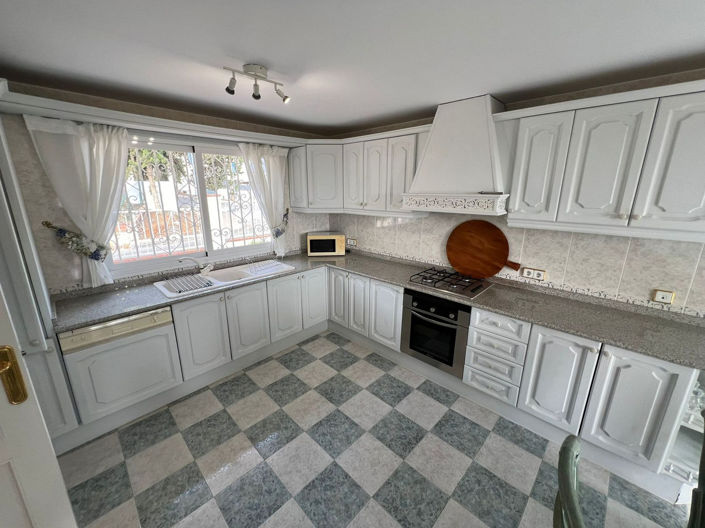 Image No.39-4 Bed Villa for sale