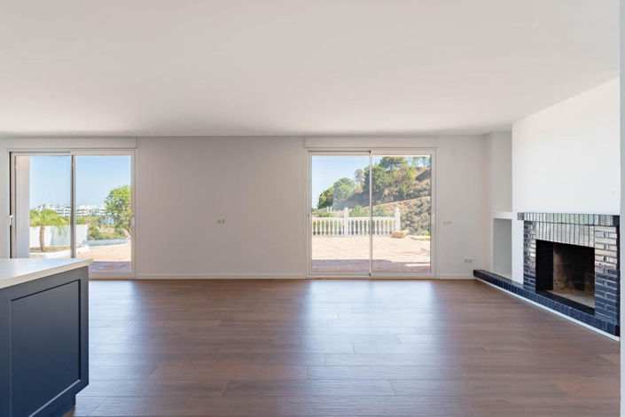 Image No.10-5 Bed Finca for sale