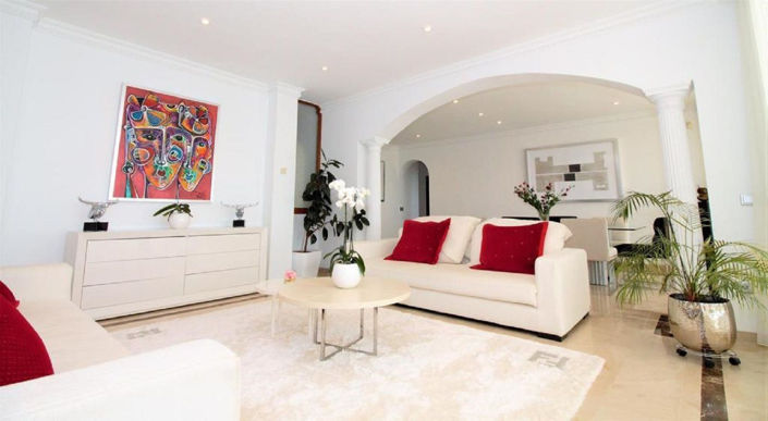 Image No.12-10 Bed Villa for sale