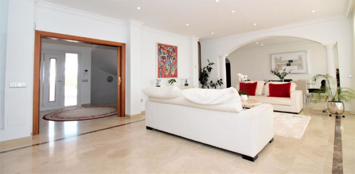 Image No.13-10 Bed Villa for sale