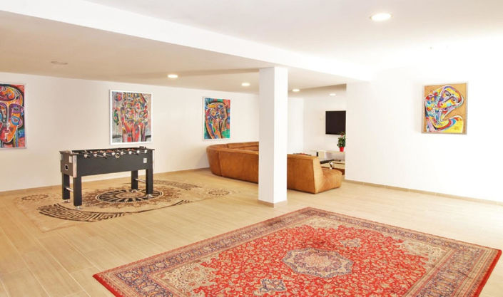 Image No.20-10 Bed Villa for sale