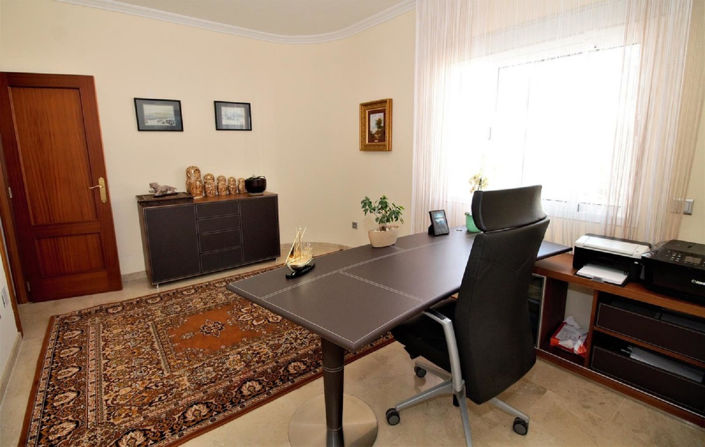 Image No.22-10 Bed Villa for sale