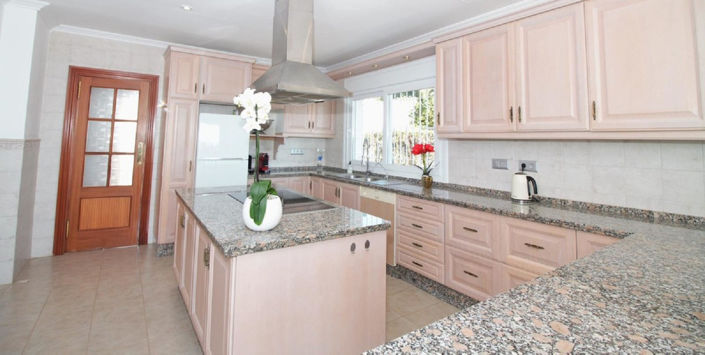 Image No.24-10 Bed Villa for sale