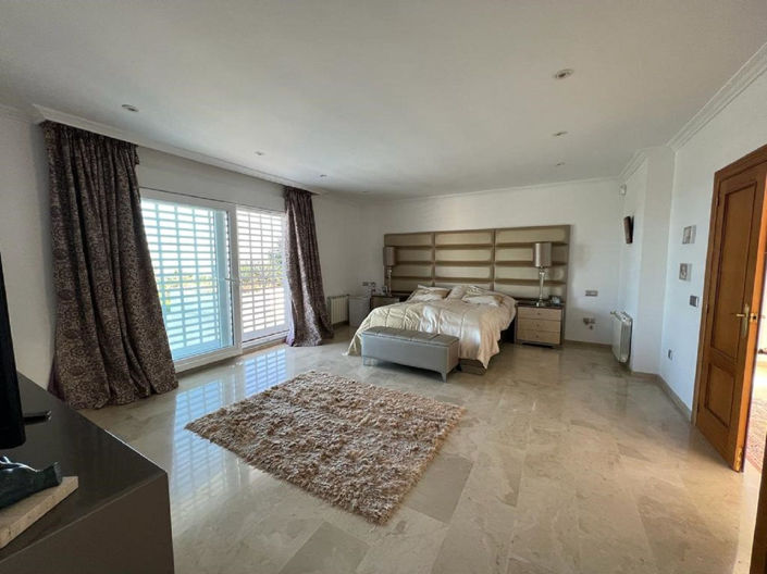 Image No.32-10 Bed Villa for sale