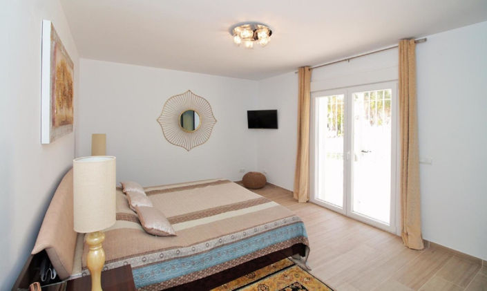 Image No.33-10 Bed Villa for sale