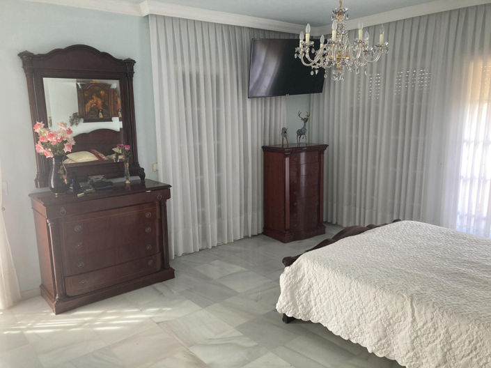 Image No.32-4 Bed Villa for sale