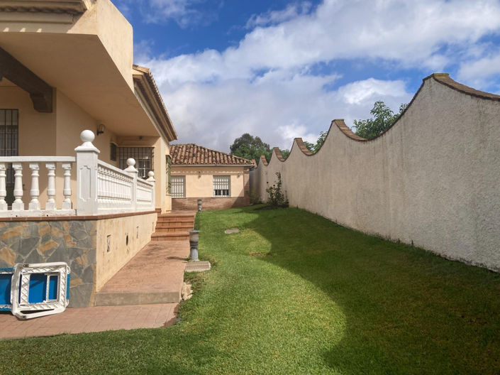 Image No.4-4 Bed Villa for sale