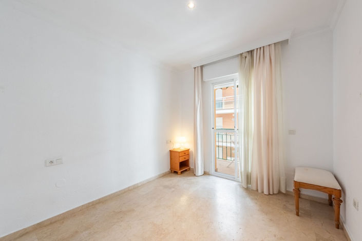 Image No.12-2 Bed Apartment for sale