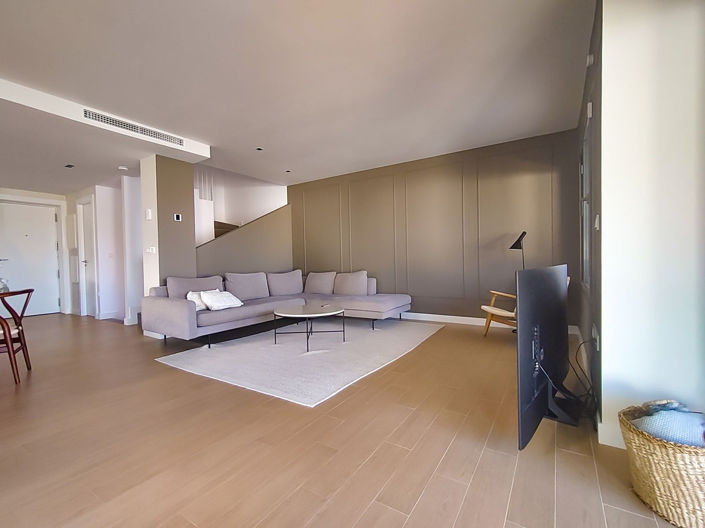 Image No.23-4 Bed Townhouse for sale