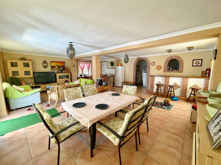 Image No.5-4 Bed Villa for sale