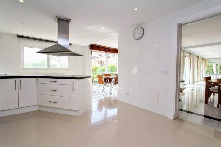 Image No.13-Villa de 6 chambres à vendre à San Pedro de Alcantara