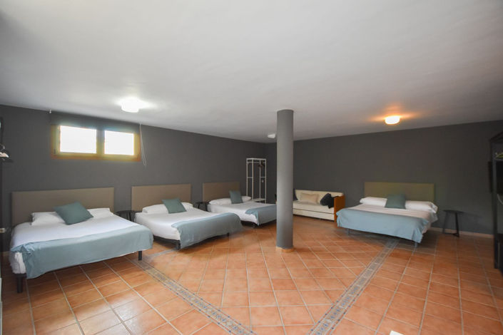 Image No.30-5 Bed Townhouse for sale