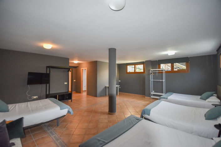 Image No.31-5 Bed Townhouse for sale