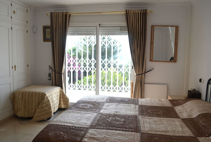 Image No.21-3 Bed Townhouse for sale