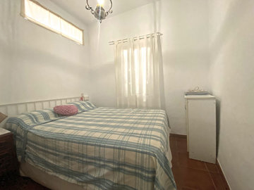 2tfujxe9mup5-3595ad71cbd87be6c3643a4285ef4791