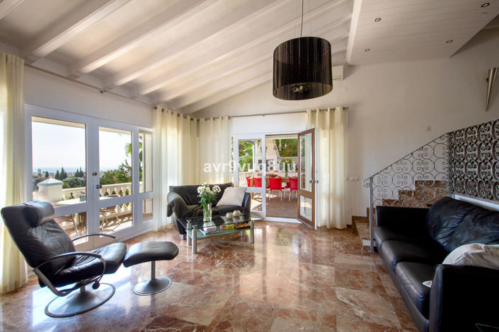 Image No.12-7 Bed Villa for sale