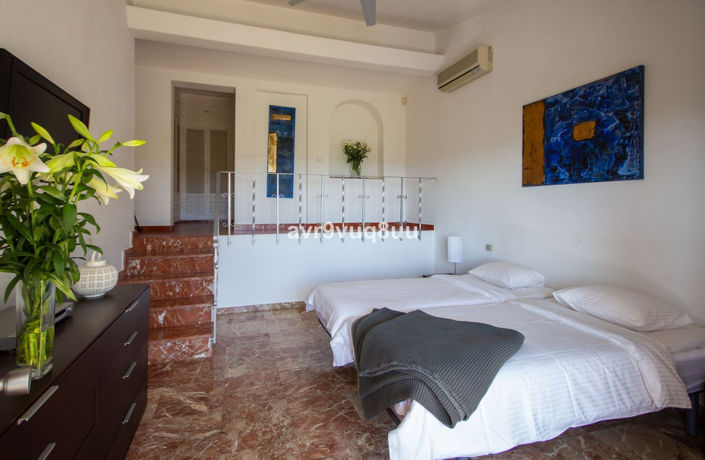 Image No.24-7 Bed Villa for sale