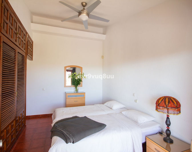 Image No.30-7 Bed Villa for sale