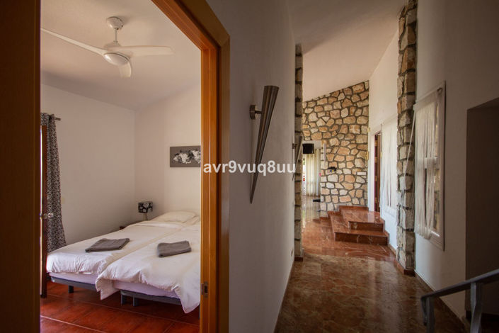 Image No.31-7 Bed Villa for sale