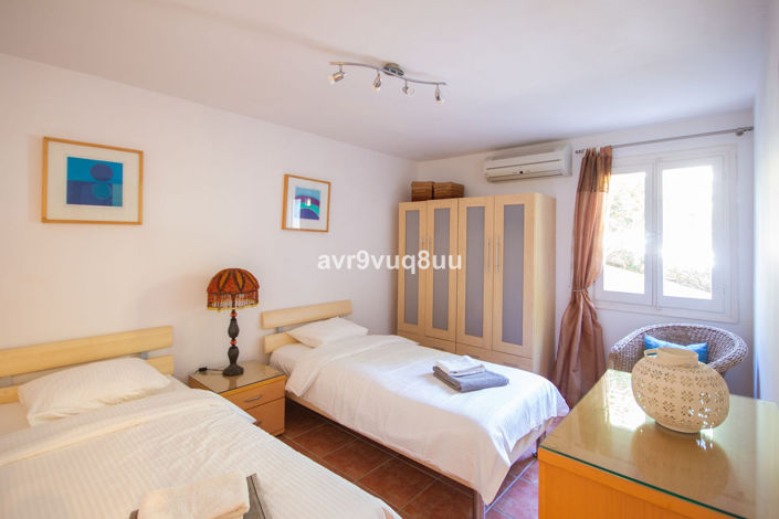 Image No.32-7 Bed Villa for sale