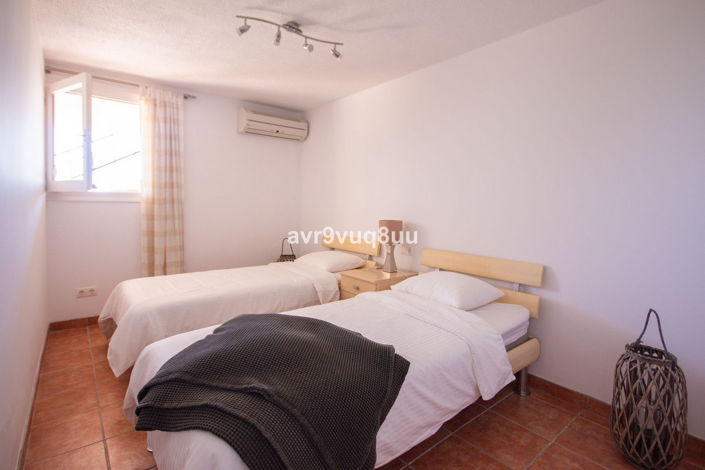 Image No.33-7 Bed Villa for sale