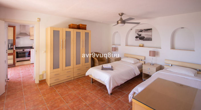 Image No.37-7 Bed Villa for sale