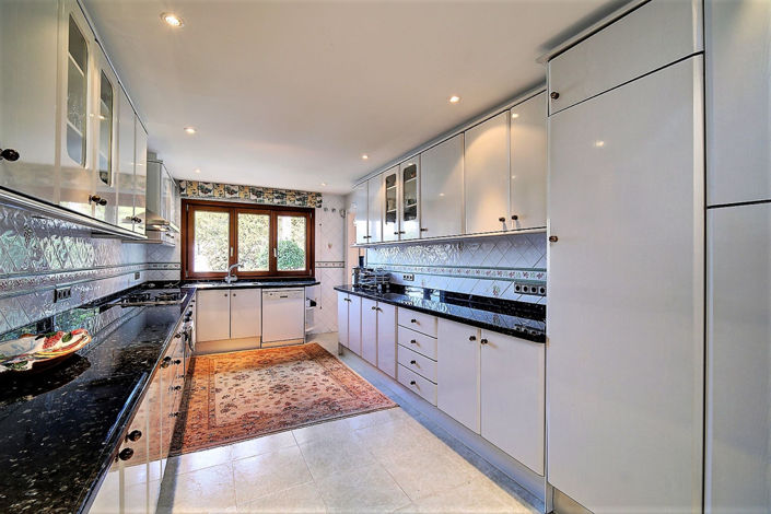 Image No.18-5 Bed Villa for sale