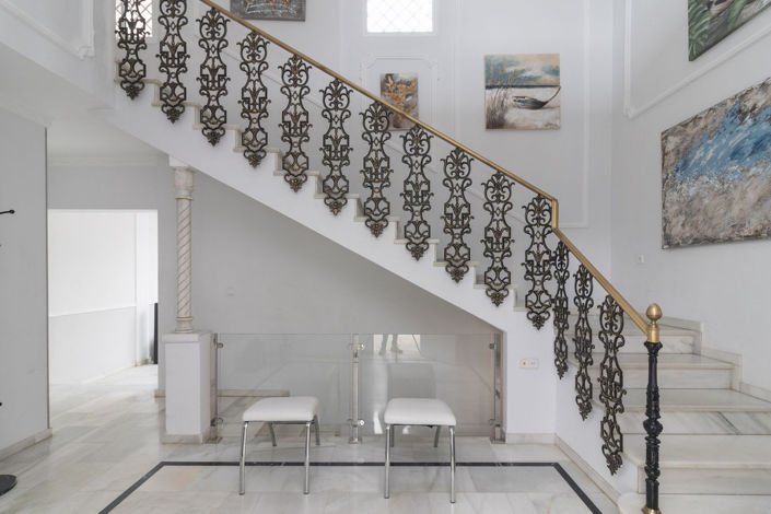 Image No.16-10 Bed Villa for sale