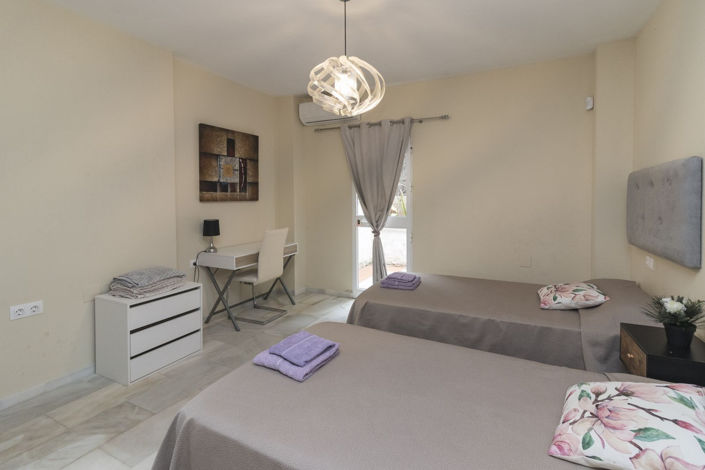 Image No.26-10 Bed Villa for sale