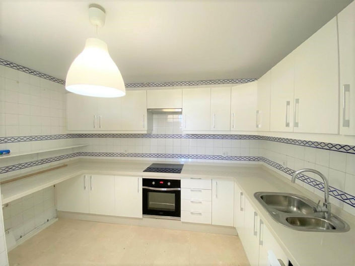 Image No.8-3 Bed Apartment for sale