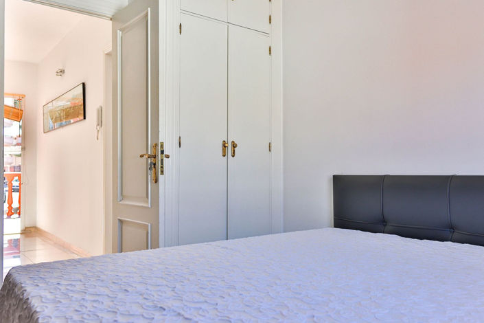 Image No.21-4 Bed Townhouse for sale